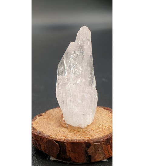 Danvouritis Crystal