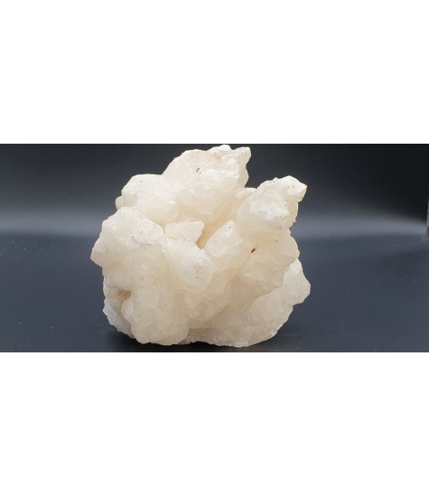 Complex of white Aragonite