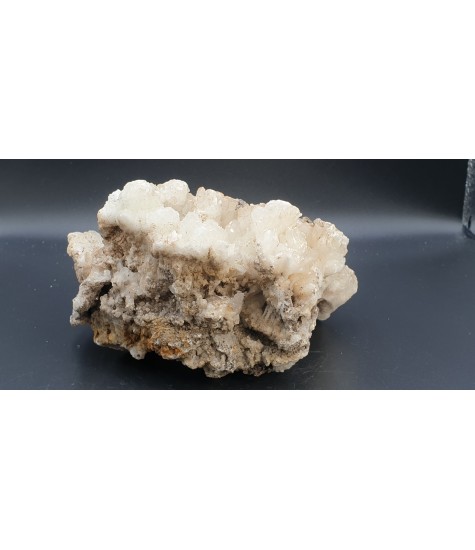 Complex of white Aragonite