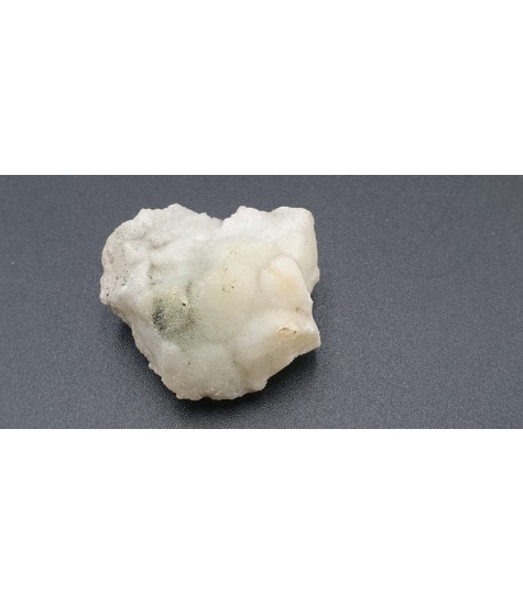 Complex of white Aragonite