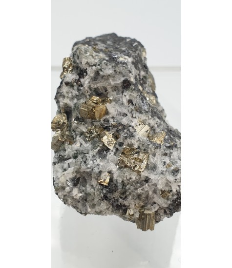 Quartz crystal complex with Sidiropyrite and Galenite