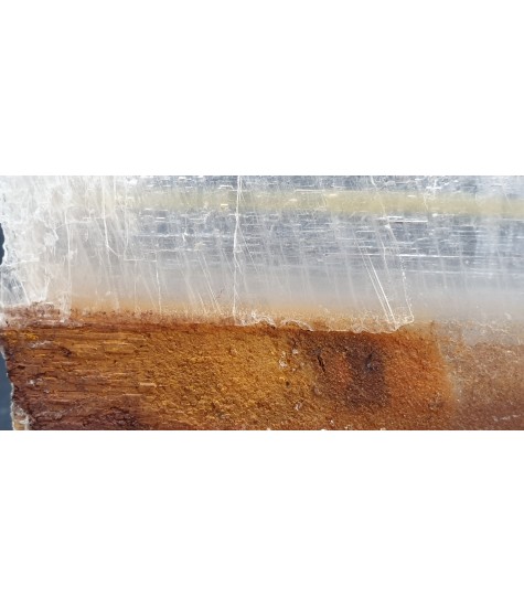 Κρύσταλλος Σελενίτη με Λειμωνίτη