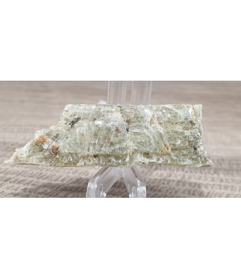 Crystal of green Cyanite