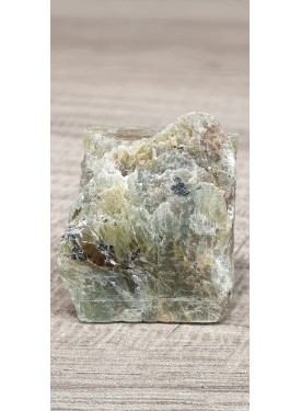 Crystal of green Cyanite