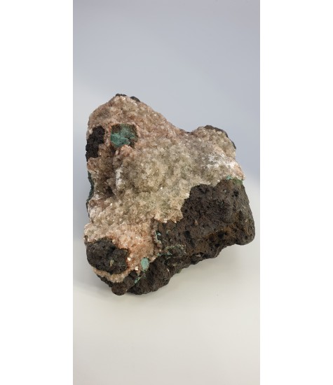 Stilvitis with Seladonite