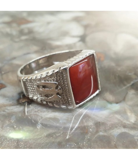 Ασημένιο 925 ανδρικό δαχτυλίδι με Καρνεόλη.