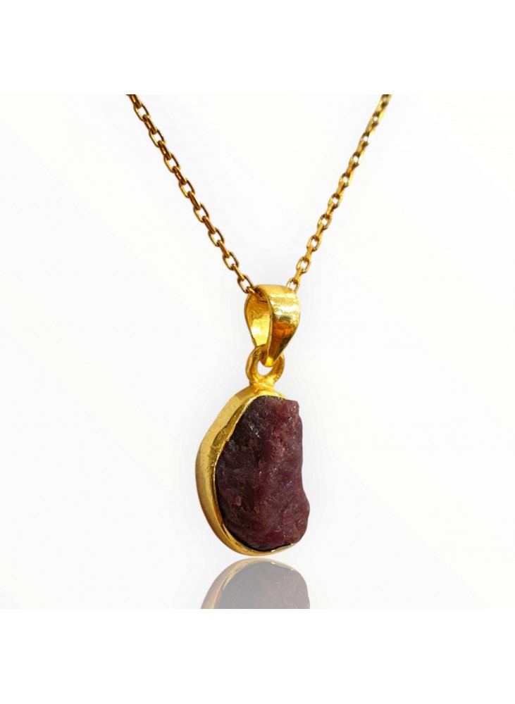 Ασημένιο επιχρυσωμένο μενταγιόν με ακατέργαστο Ρουμπίνι.