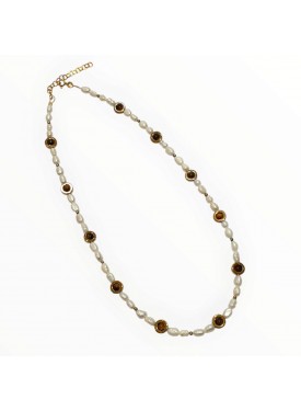 Μαργαριταρια, αιματιτες και Μάτι τίγρης.