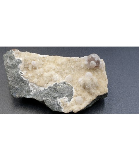 Calcite Complex with Apophyllite and Stylvitis