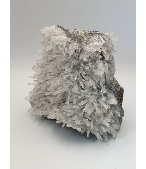 Quartz Needle Complex